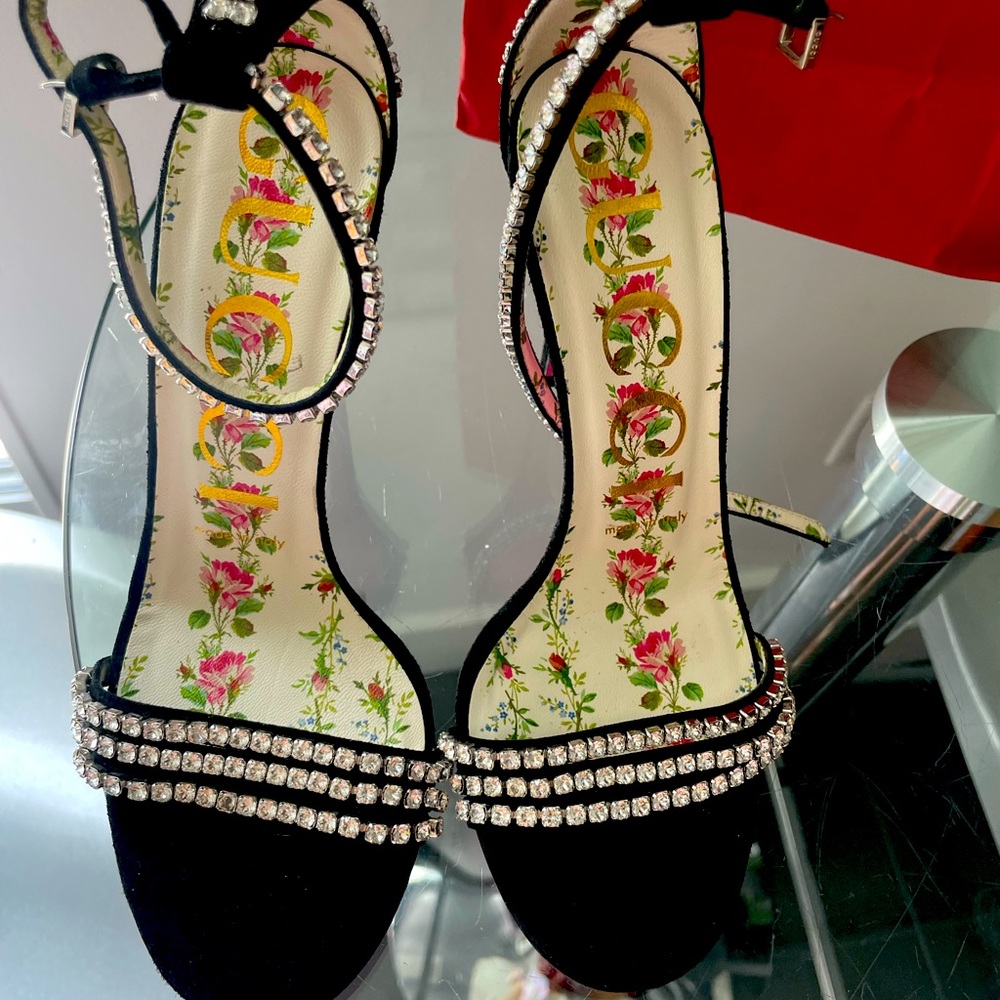 Gucci Heels size 6.5